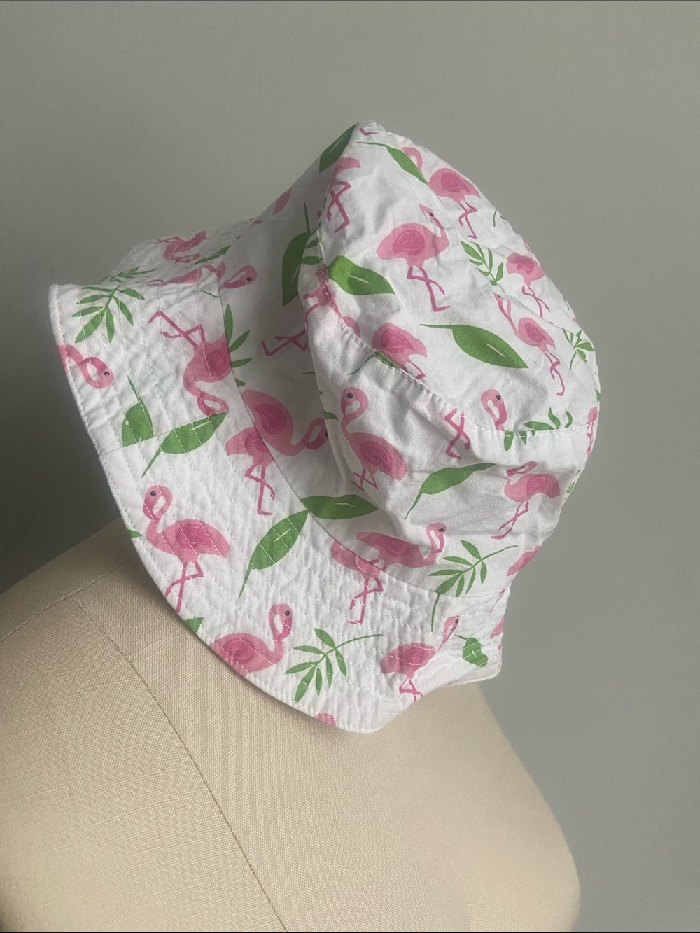 Baby White Bucket Hat with Pink Flamingo Print age 0+ pool sun hat baby girl